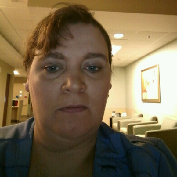 Meet your Posher, Lorie - Picture 1 of 1